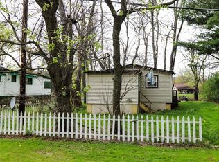 90 Willow Rd, Evans City, PA 16033