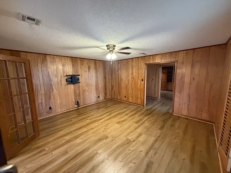 5205 Country Club Dr — Photo 6
