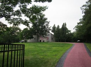 198 Pheasant Hill Dr, Portland, ME 04103