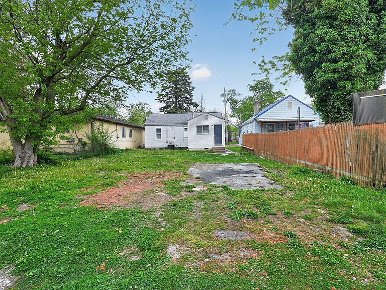 Listing photo 5