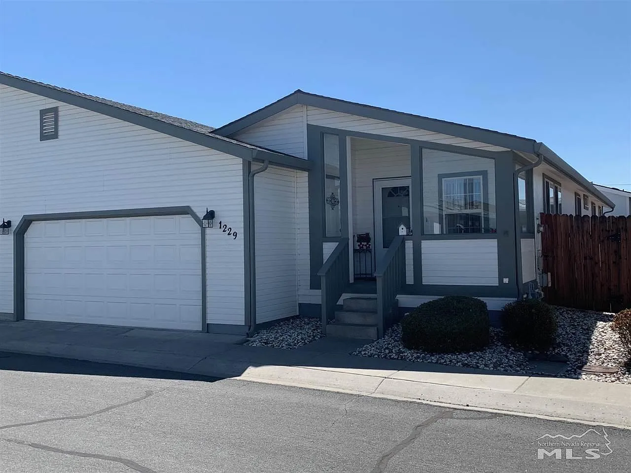 1229 Partridge Dr photo 1