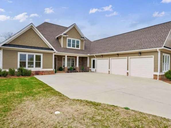 2818 Kestrel Dr, Statham, GA 30666