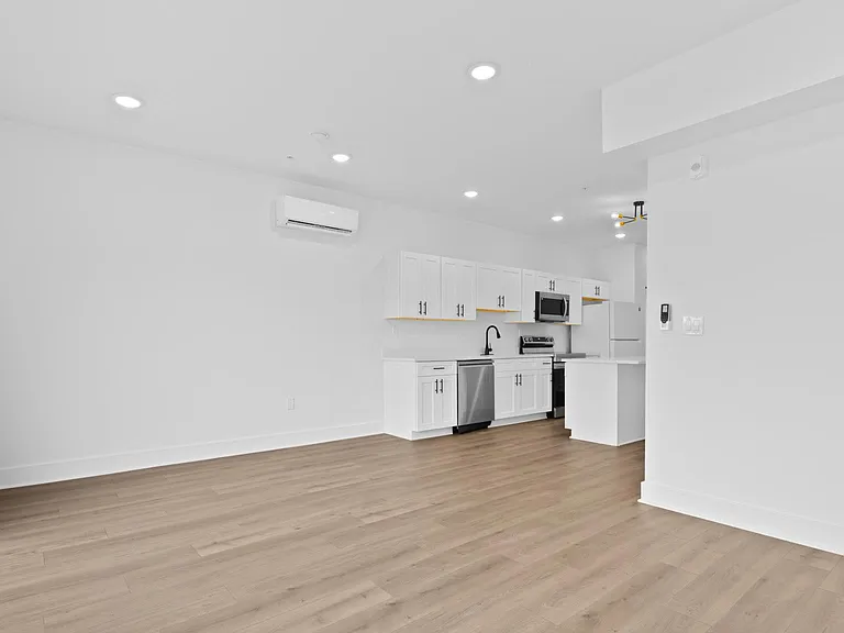 1123 Sterrett St #C — Photo 6