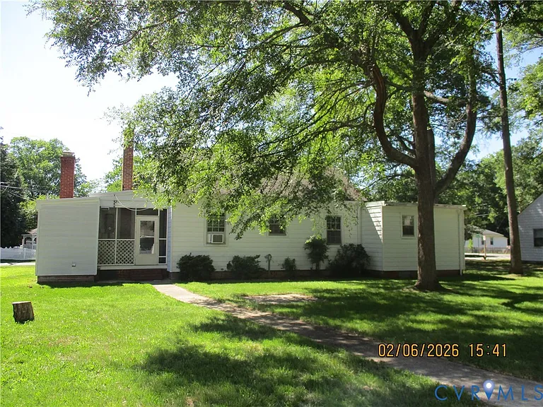 403 Maple St — Photo 3