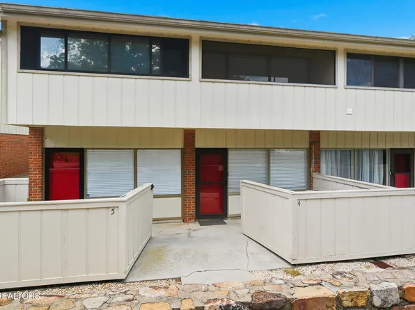 2806 Suncrest Rd APT 4, Pigeon Forge, TN 37863