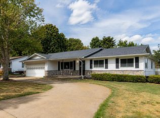 114 N Seneca St, Grove, OK 74344