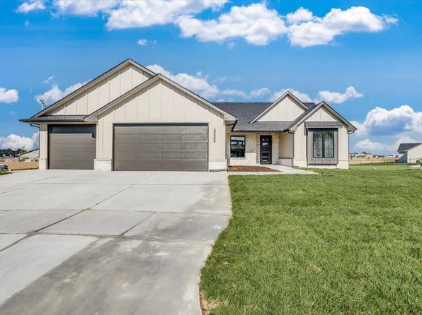 3233 N Pine Grove Cir, Wichita, KS 67205