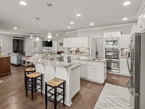 5th image of 12263 Greenstone Dr