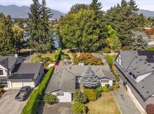 45985 Collins Dr, Chilliwack, BC V2R2E1