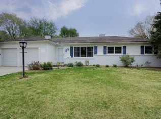 9915 Horton St, Overland Park, KS 66207