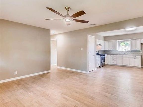 2nd image of 1303 Green Forest Dr