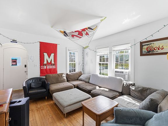 3rd image of 8404 48th Ave