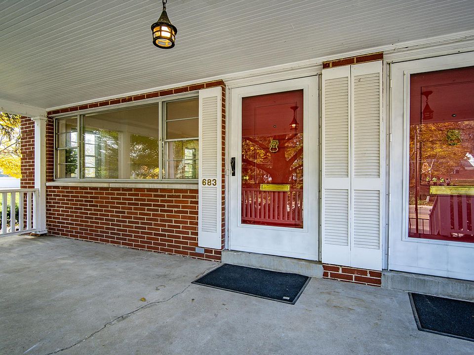 1st image of 683 Far Hills Ave