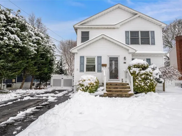 27 Croydon Drive, Bellmore, NY 11710