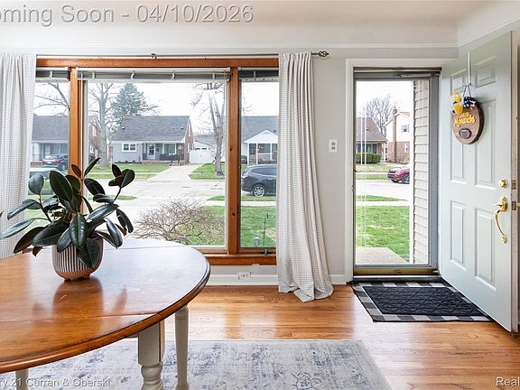 4th image of 9625 Ruth Ave
