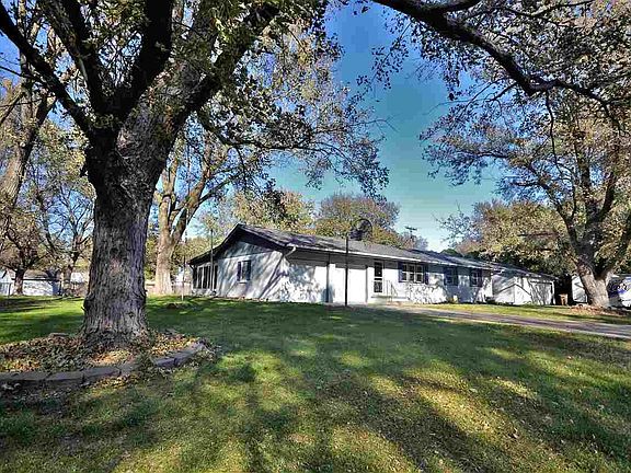 3rd image of 1514 Linwood Dr