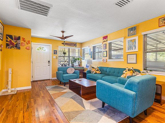 3rd image of 405 W 17th St
