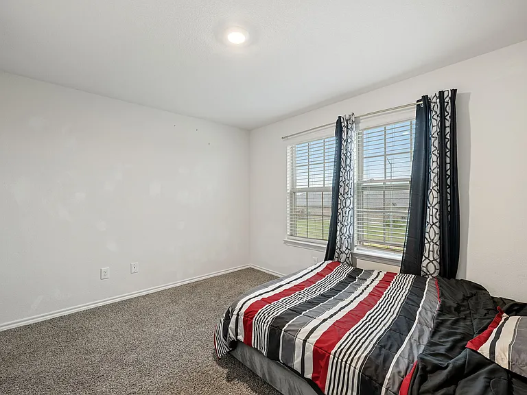 1018 Kristof Dr — Photo 22