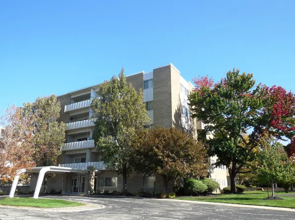 2089 Wooster Rd #42, Rocky River, OH 44116