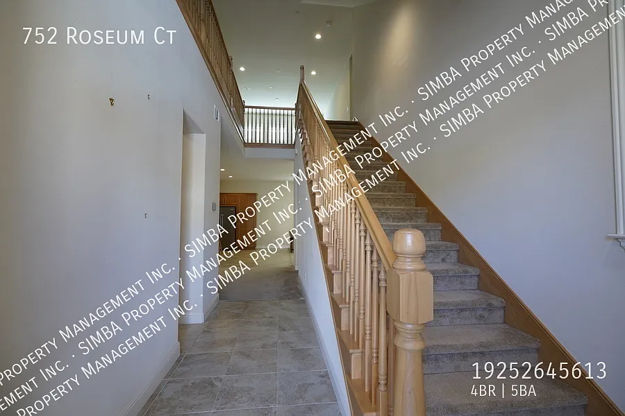 Roseum Ct — Photo 2