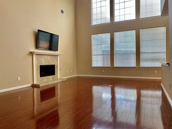 5th image of 11714 Meridian Dr