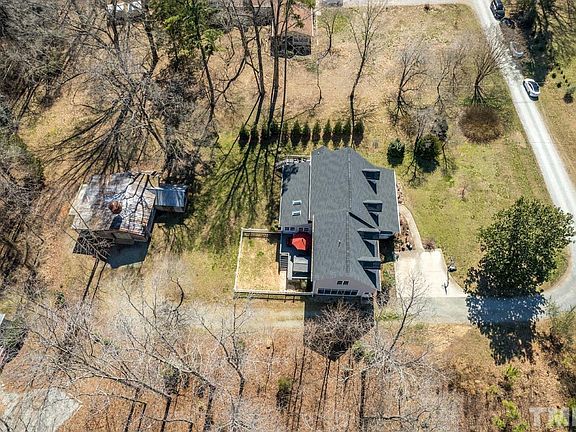 3rd image of 517 Cates St