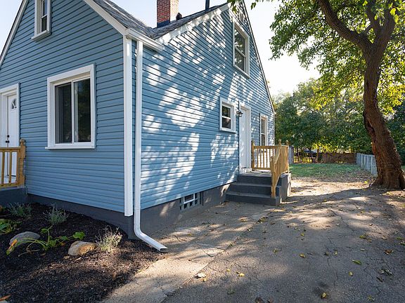 4th image of 2438 Renwood Pl