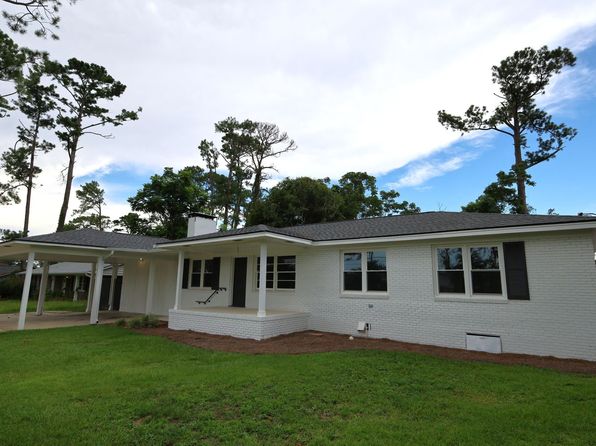 2303 Jerry Jones Dr
