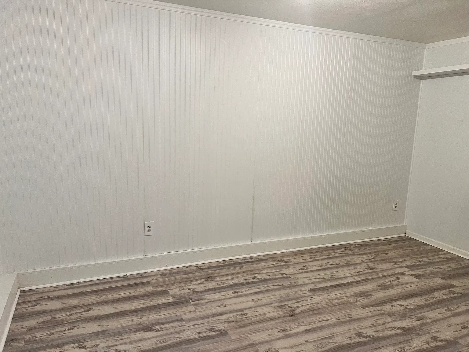 28 Lydia Ave — Photo 2