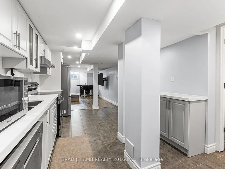 3 Hearson St #BASEMENT — Photo 13