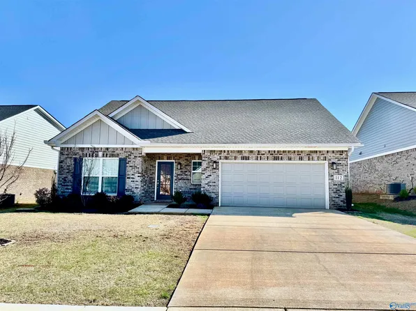 112 Harvest Moon Dr, Harvest, AL 35749