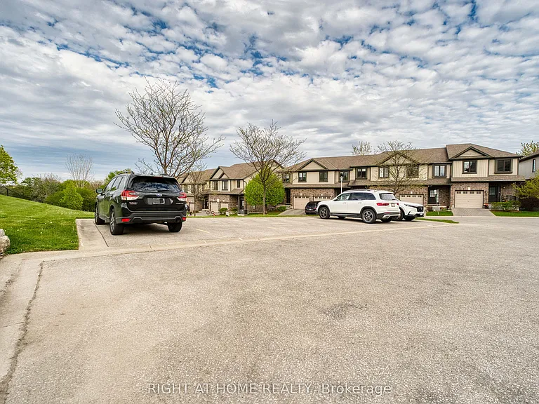 1030 Oakcrossing Gate #16 — Photo 39