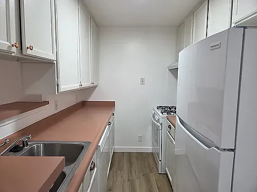 Toluca Lofts — Photo 31
