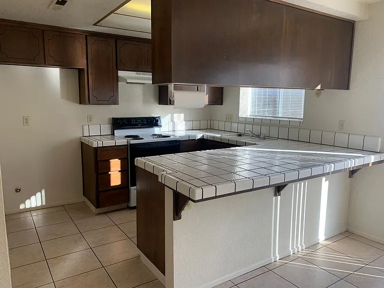 3904 Monteview Dr — Photo 3