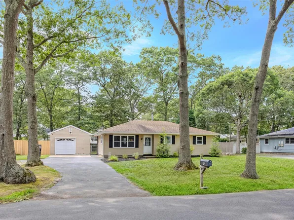 40 Lafayette, Mastic, NY 11950