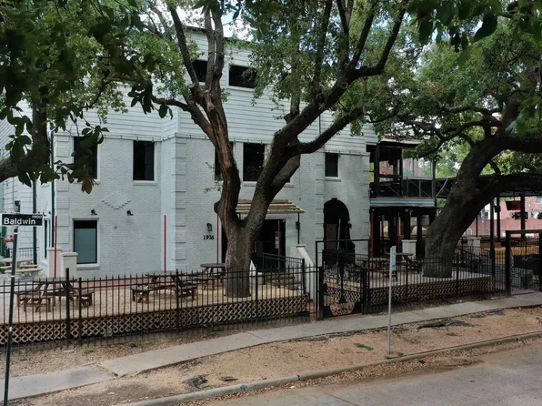 1916 Baldwin St, Houston, TX 77002