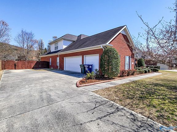 3rd image of 2815 Winterberry Way SE