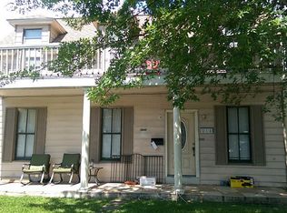218 S 2nd St, La Porte, TX 77571