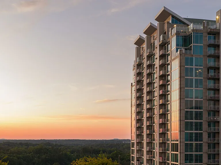 Elora at Buckhead — Photo 24
