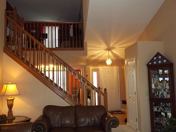 4th image of 7606 Melody Cir W