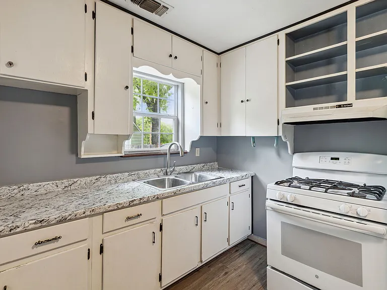 1424 Knight St — Photo 21