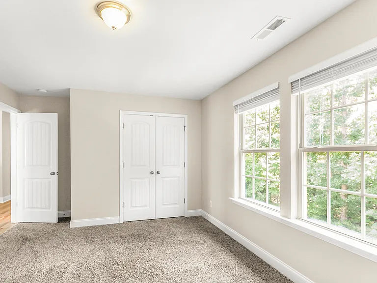 118 Hemlock Green Ln — Photo 26