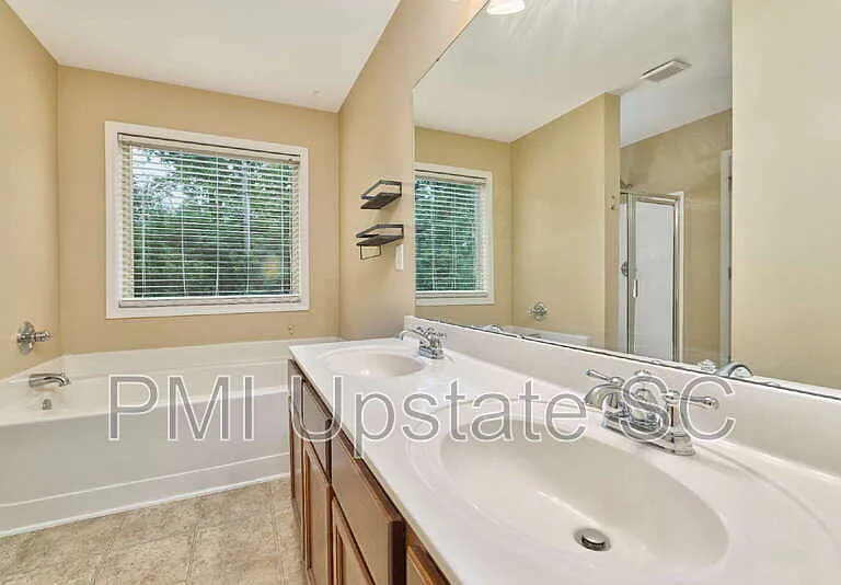 218 Marefair Ln — Photo 13