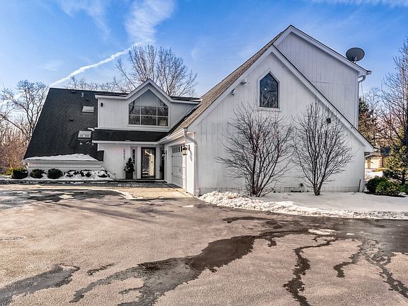 3rd image of 22563 N Ruth Ct