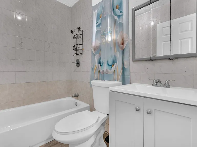 7500 Lincoln St #1 — Photo 7