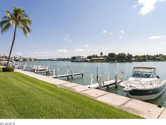 4th image of 3000 Gulf Shore Blvd N APT 107