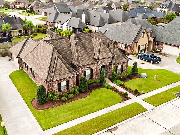 2nd image of 213 Riverwood Dr