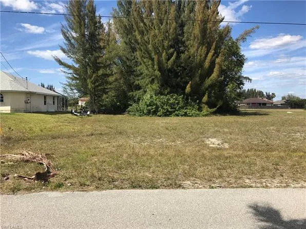 3613 SW 3rd Ter, Cape Coral, FL 33991