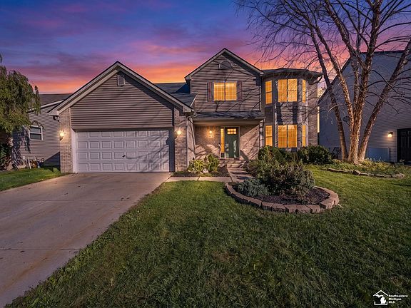 2nd image of 691 Falcon Dr