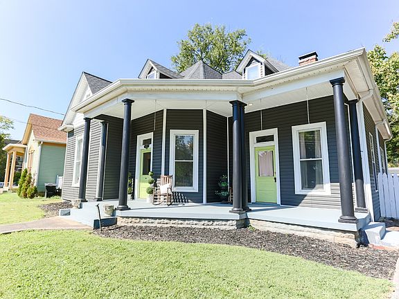 3rd image of 411 N Maney Ave